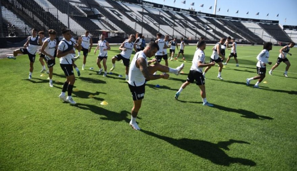 A generic square placeholder image with rounded corners in a figure.