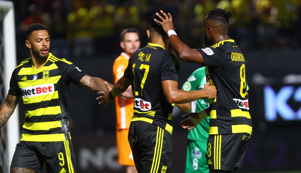 A generic square placeholder image with rounded corners in a figure.