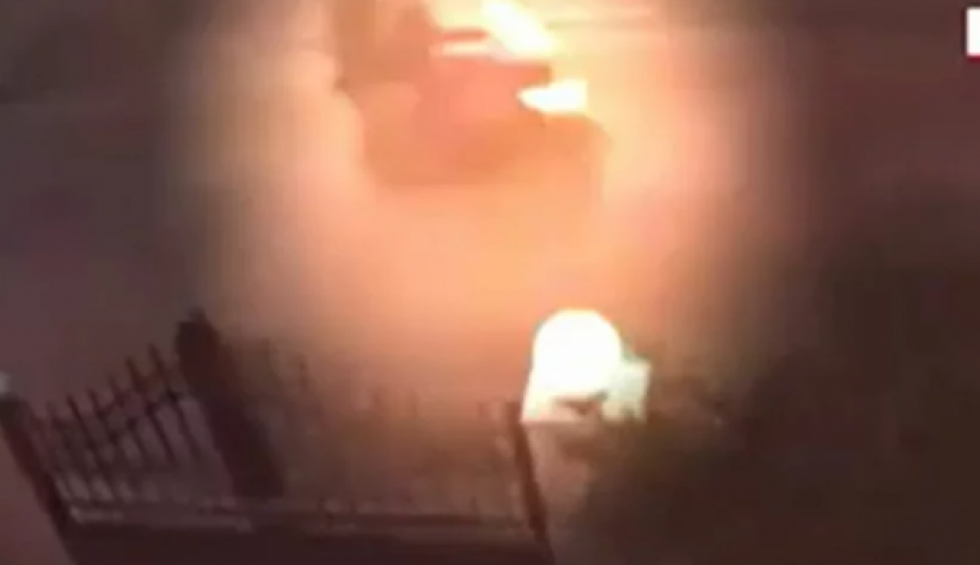 A generic square placeholder image with rounded corners in a figure.