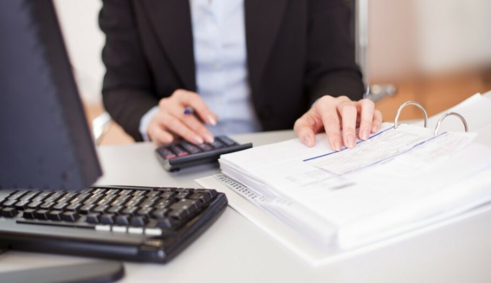 A generic square placeholder image with rounded corners in a figure.