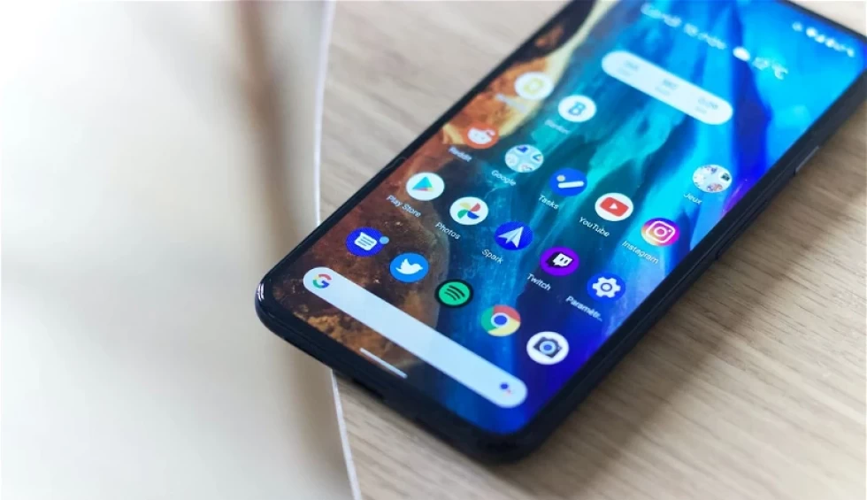 A generic square placeholder image with rounded corners in a figure.