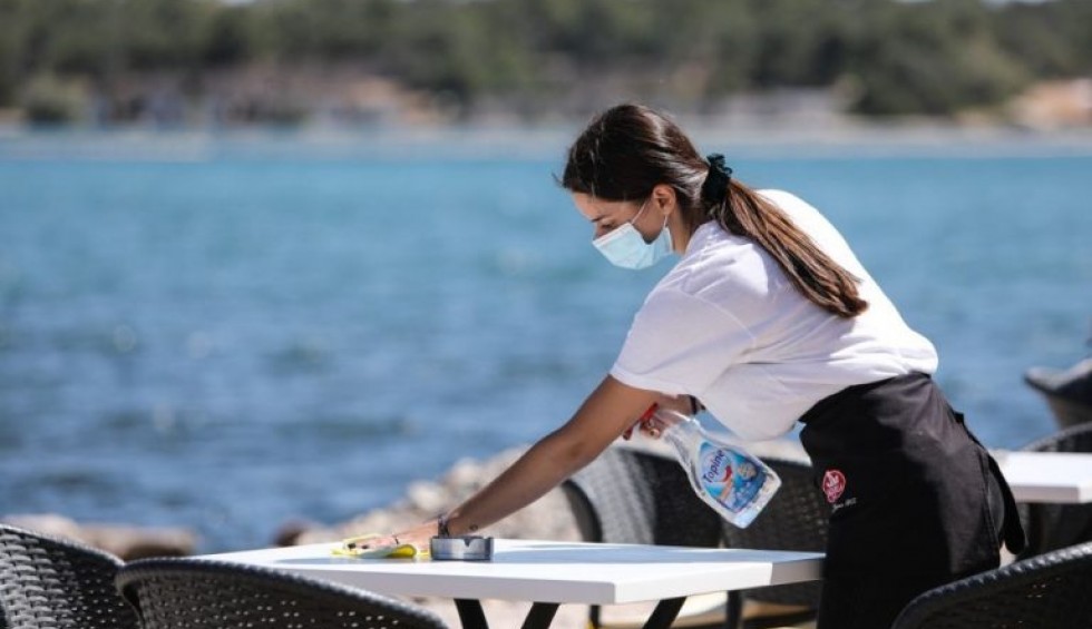 A generic square placeholder image with rounded corners in a figure.