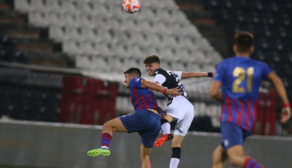 A generic square placeholder image with rounded corners in a figure.