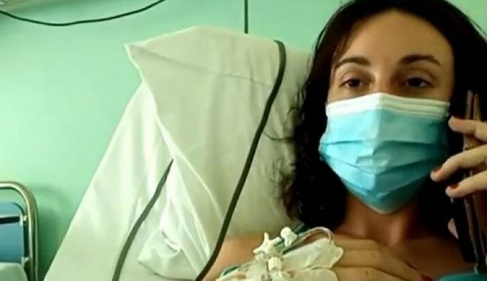 A generic square placeholder image with rounded corners in a figure.