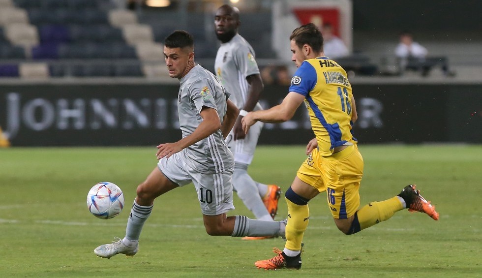 A generic square placeholder image with rounded corners in a figure.