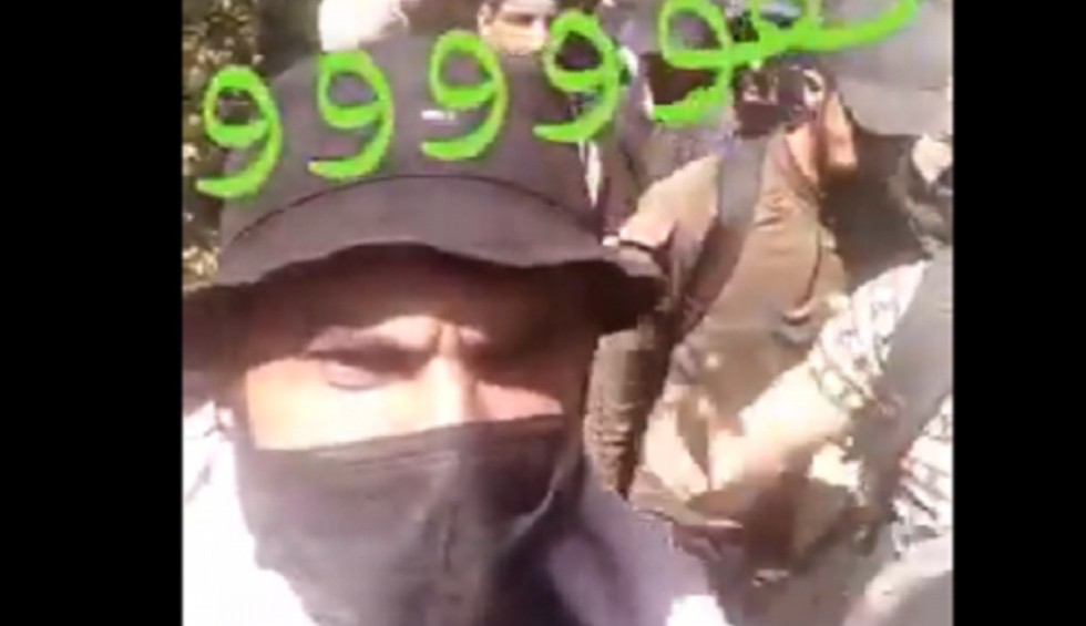 A generic square placeholder image with rounded corners in a figure.