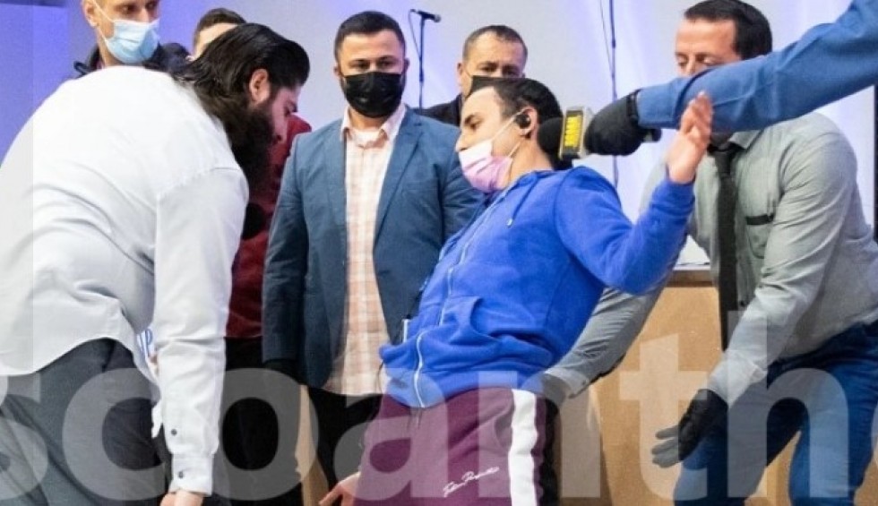 A generic square placeholder image with rounded corners in a figure.