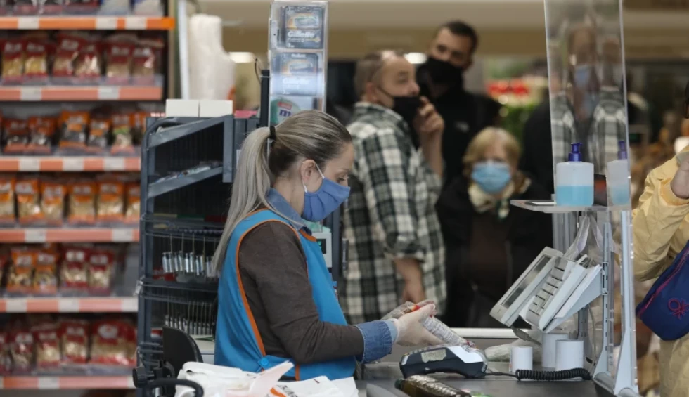 A generic square placeholder image with rounded corners in a figure.