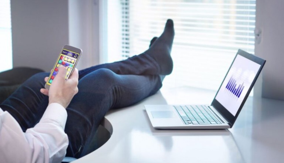 A generic square placeholder image with rounded corners in a figure.