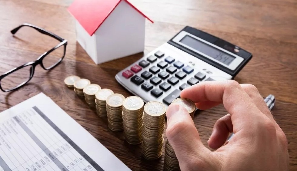 A generic square placeholder image with rounded corners in a figure.