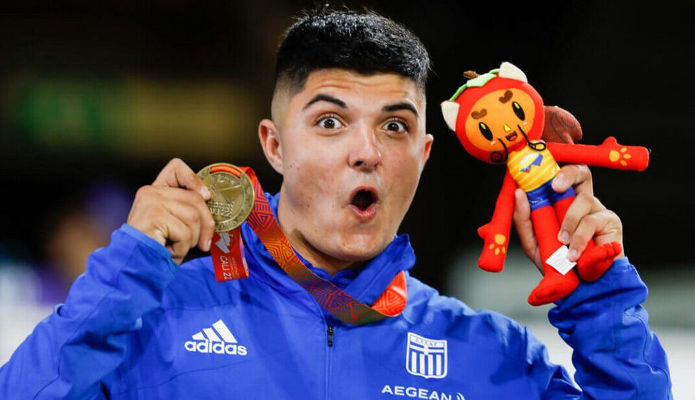 A generic square placeholder image with rounded corners in a figure.