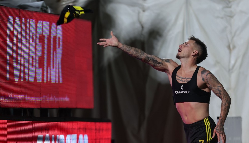 A generic square placeholder image with rounded corners in a figure.