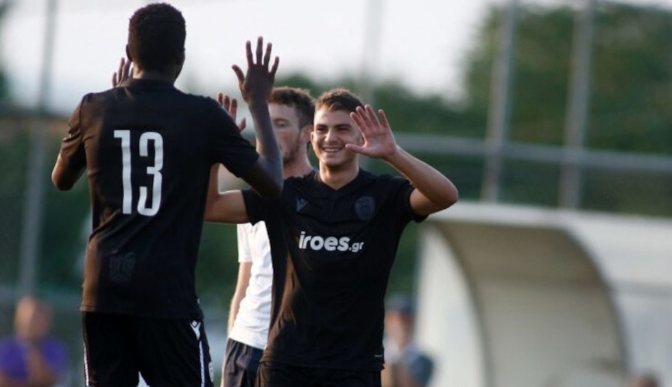 A generic square placeholder image with rounded corners in a figure.