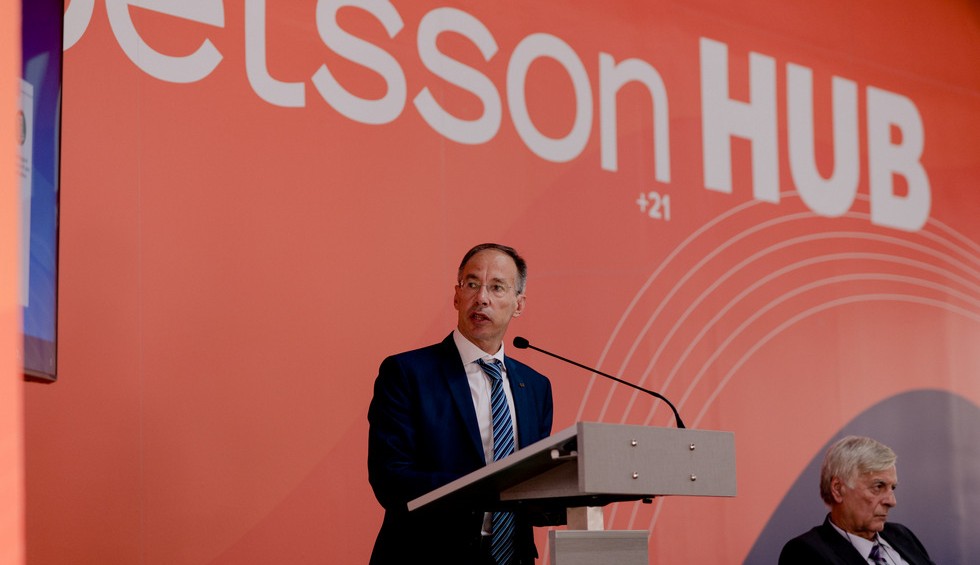 A generic square placeholder image with rounded corners in a figure.