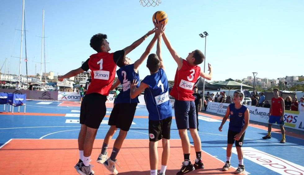 A generic square placeholder image with rounded corners in a figure.