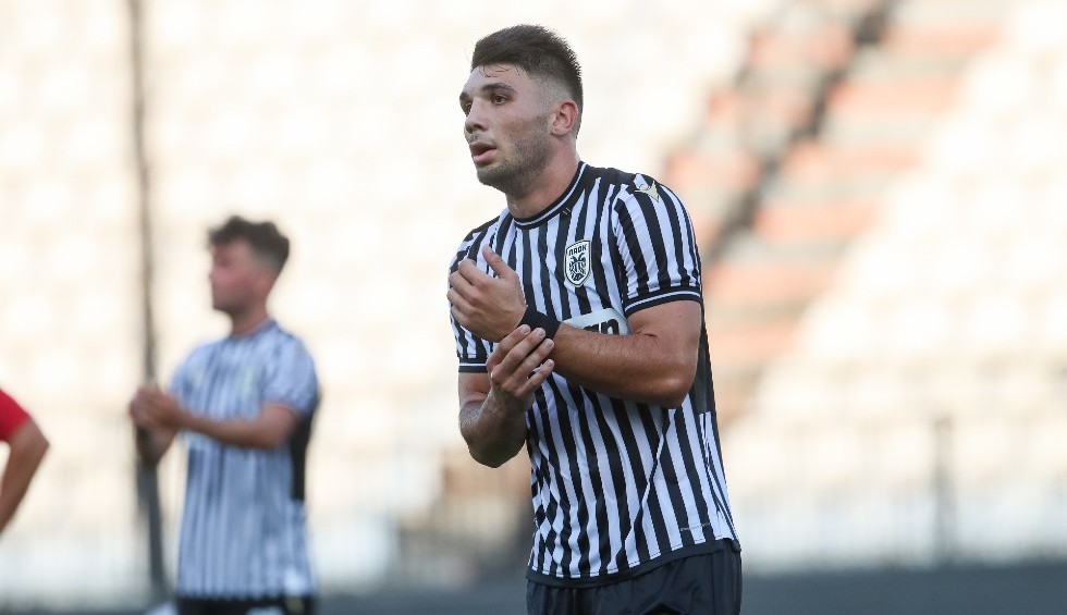 A generic square placeholder image with rounded corners in a figure.