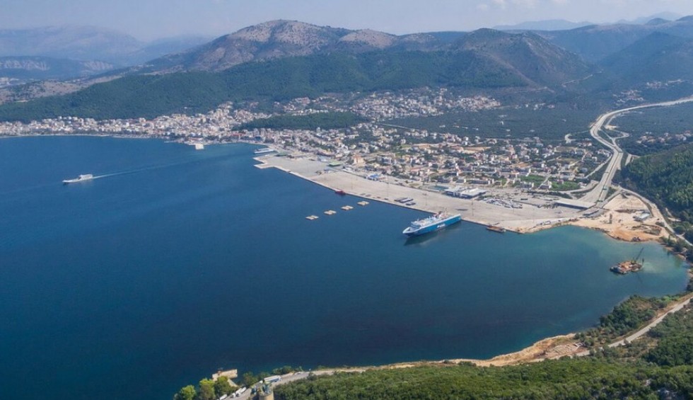 A generic square placeholder image with rounded corners in a figure.