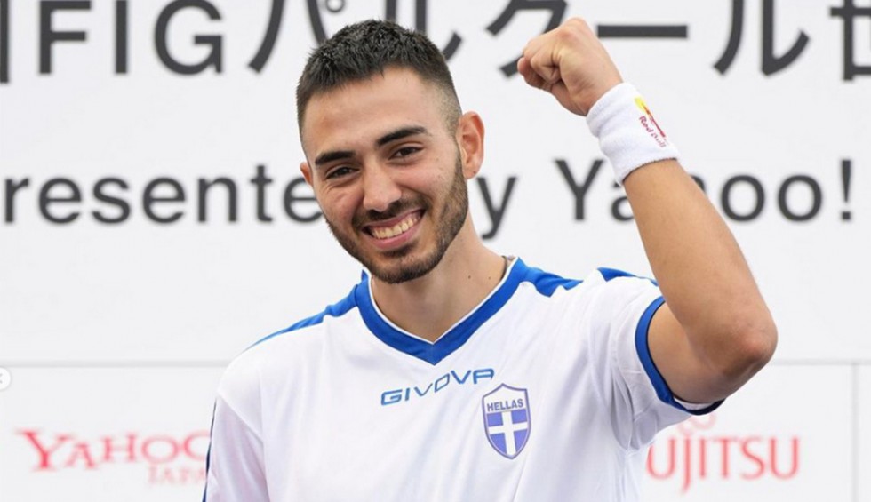 A generic square placeholder image with rounded corners in a figure.