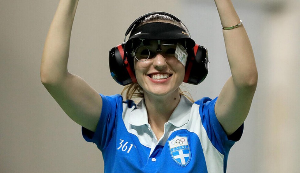 A generic square placeholder image with rounded corners in a figure.