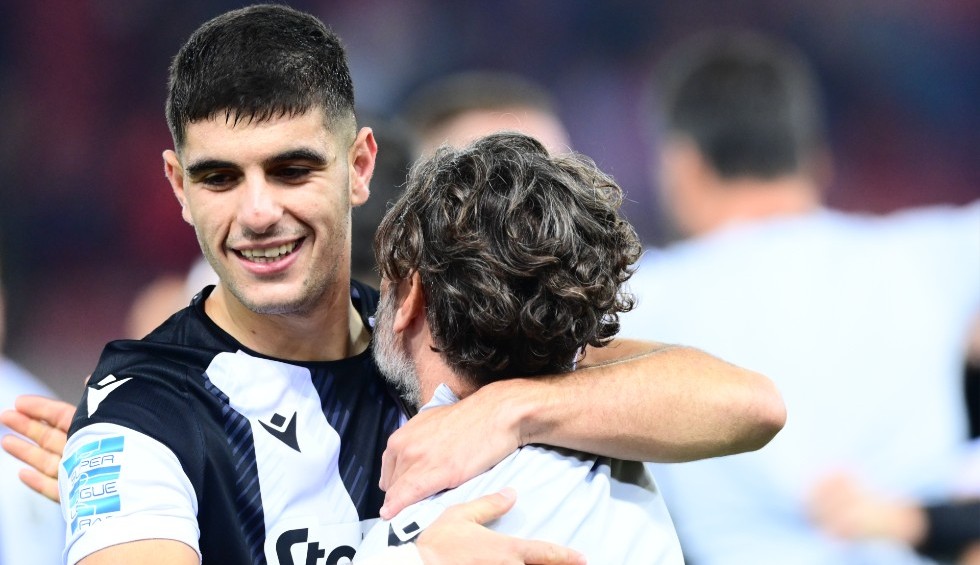 A generic square placeholder image with rounded corners in a figure.