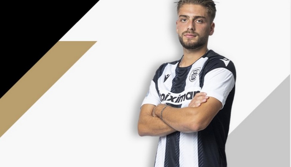 A generic square placeholder image with rounded corners in a figure.