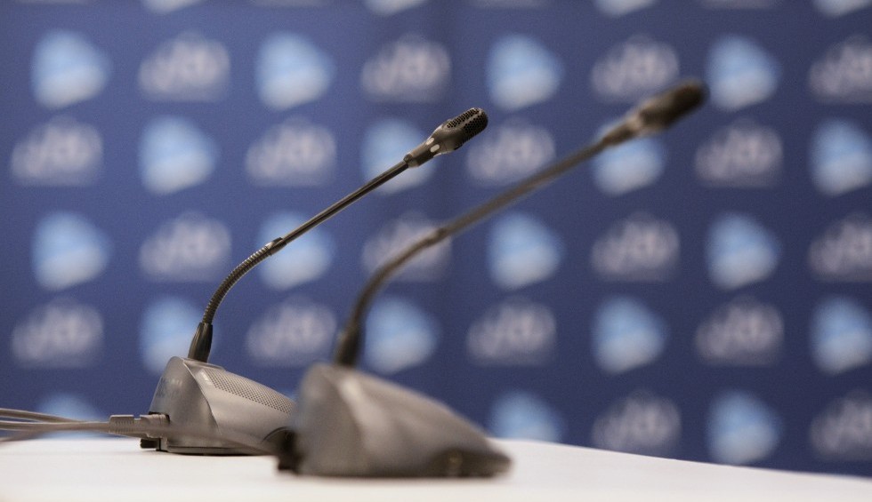 A generic square placeholder image with rounded corners in a figure.