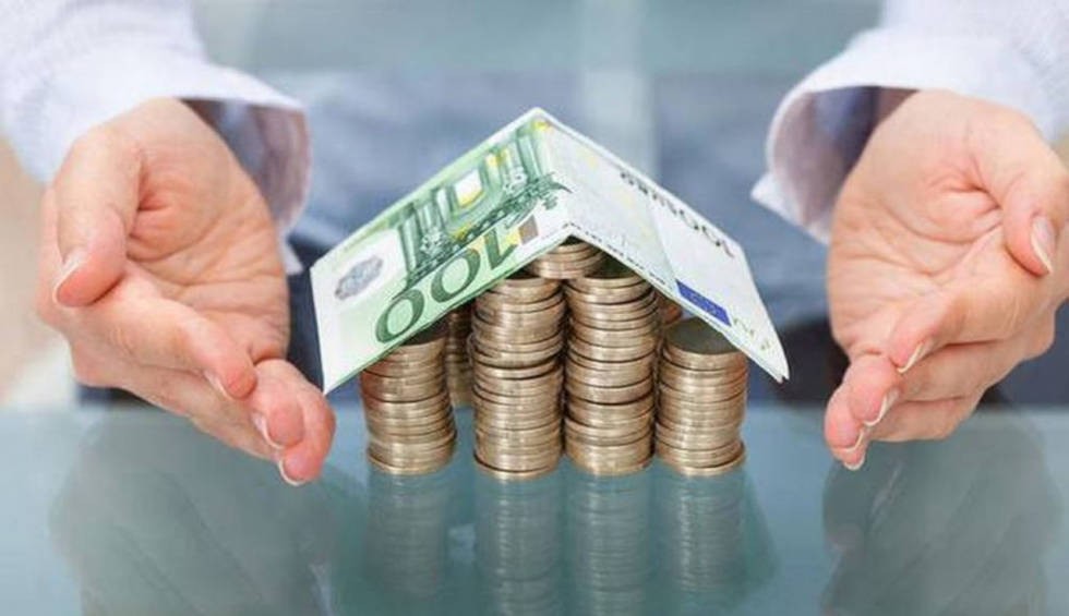 A generic square placeholder image with rounded corners in a figure.