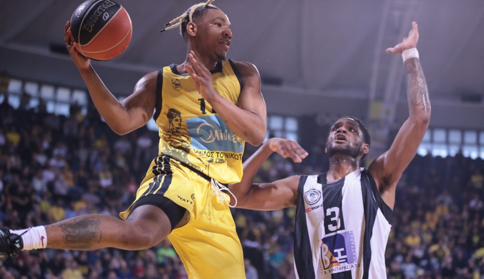 A generic square placeholder image with rounded corners in a figure.