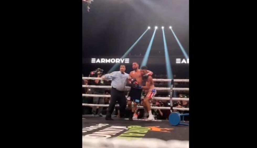 A generic square placeholder image with rounded corners in a figure.