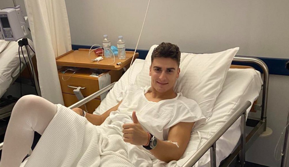 A generic square placeholder image with rounded corners in a figure.