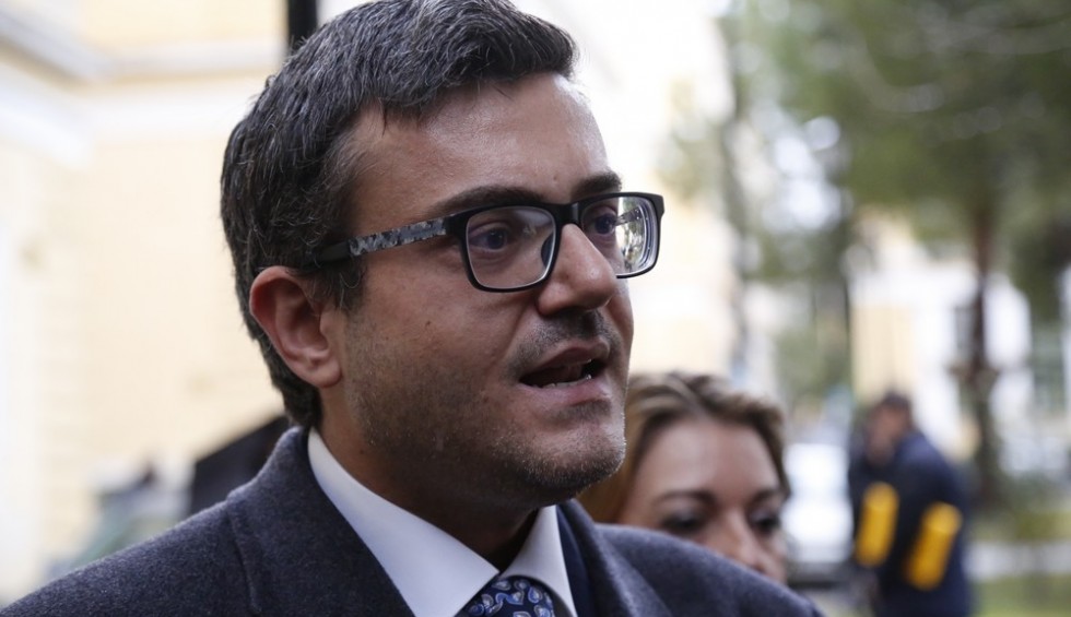 A generic square placeholder image with rounded corners in a figure.