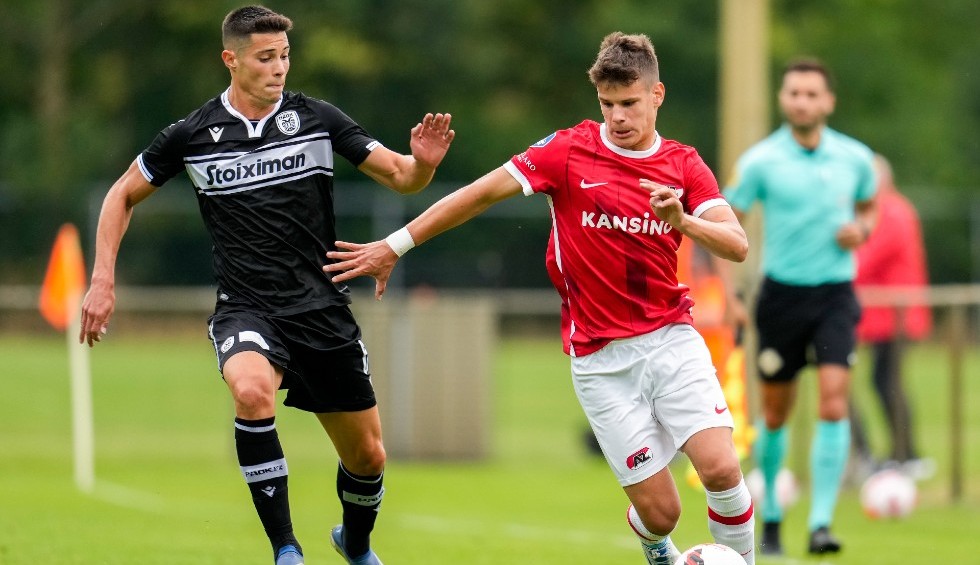 A generic square placeholder image with rounded corners in a figure.