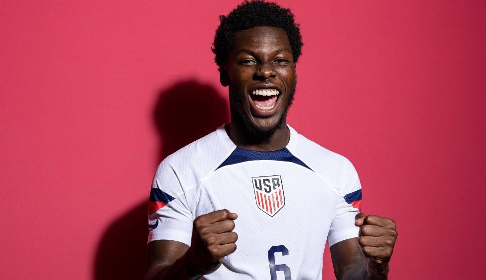 A generic square placeholder image with rounded corners in a figure.