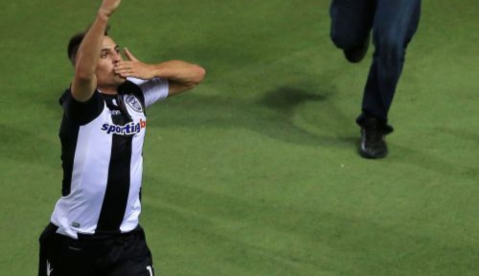 A generic square placeholder image with rounded corners in a figure.