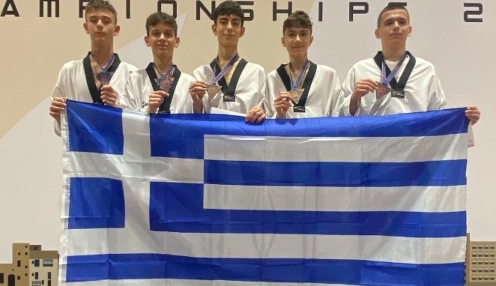 A generic square placeholder image with rounded corners in a figure.