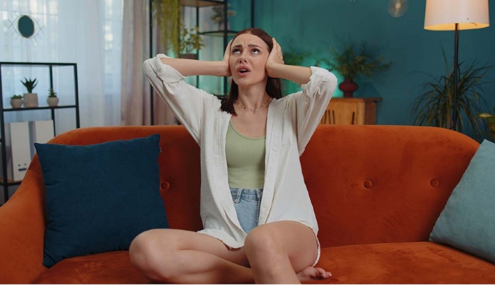 A generic square placeholder image with rounded corners in a figure.