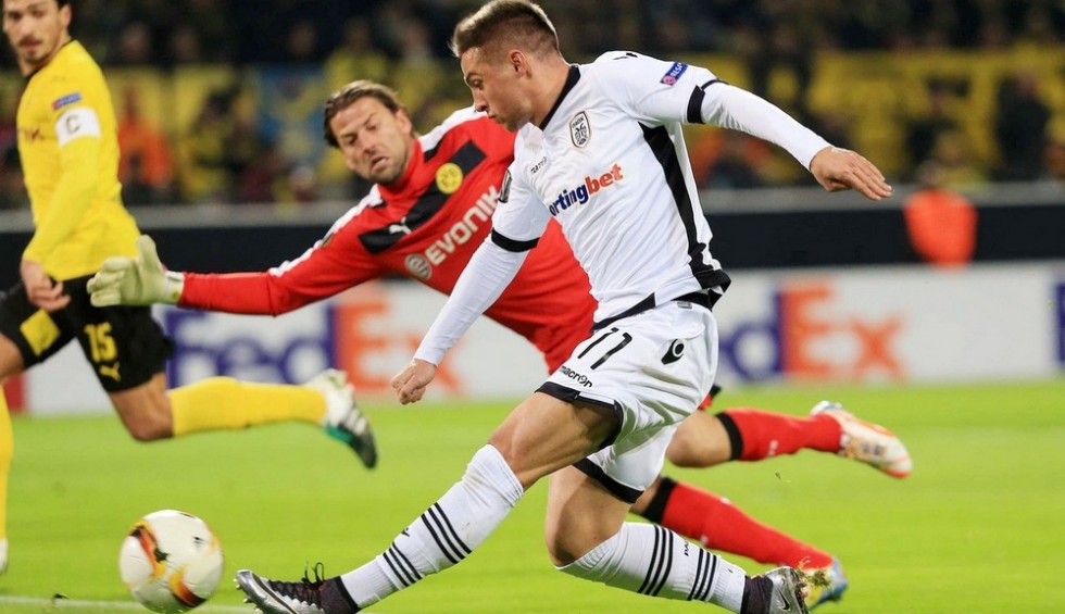 A generic square placeholder image with rounded corners in a figure.