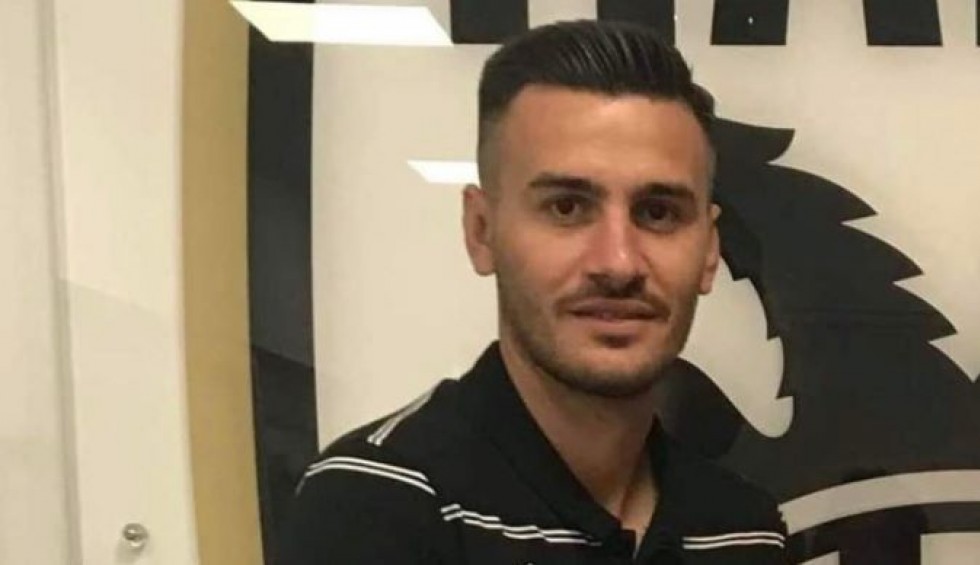 A generic square placeholder image with rounded corners in a figure.