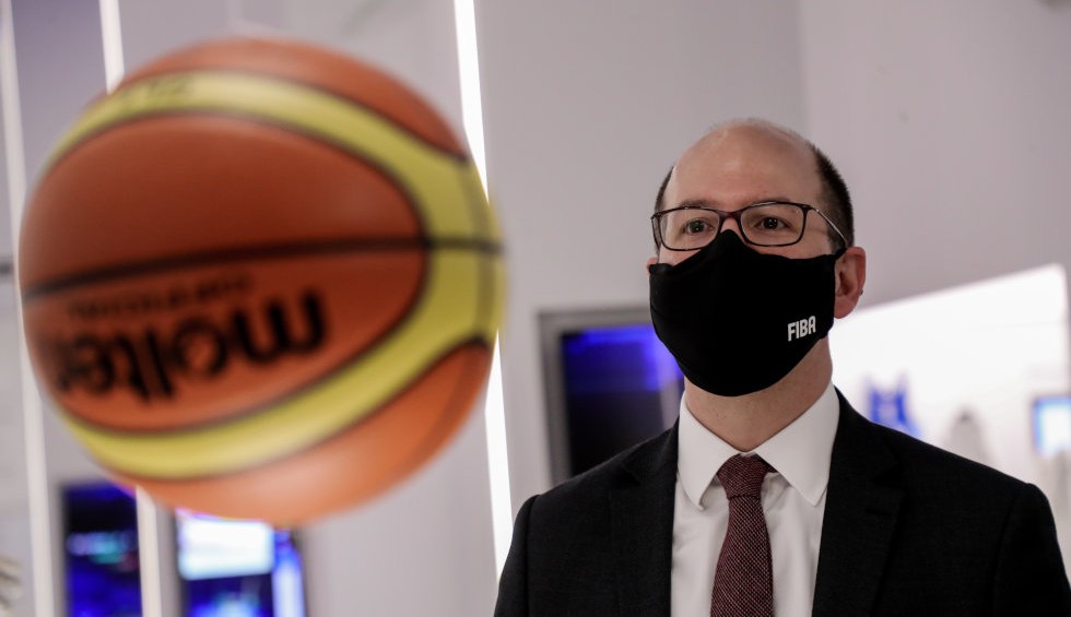 A generic square placeholder image with rounded corners in a figure.