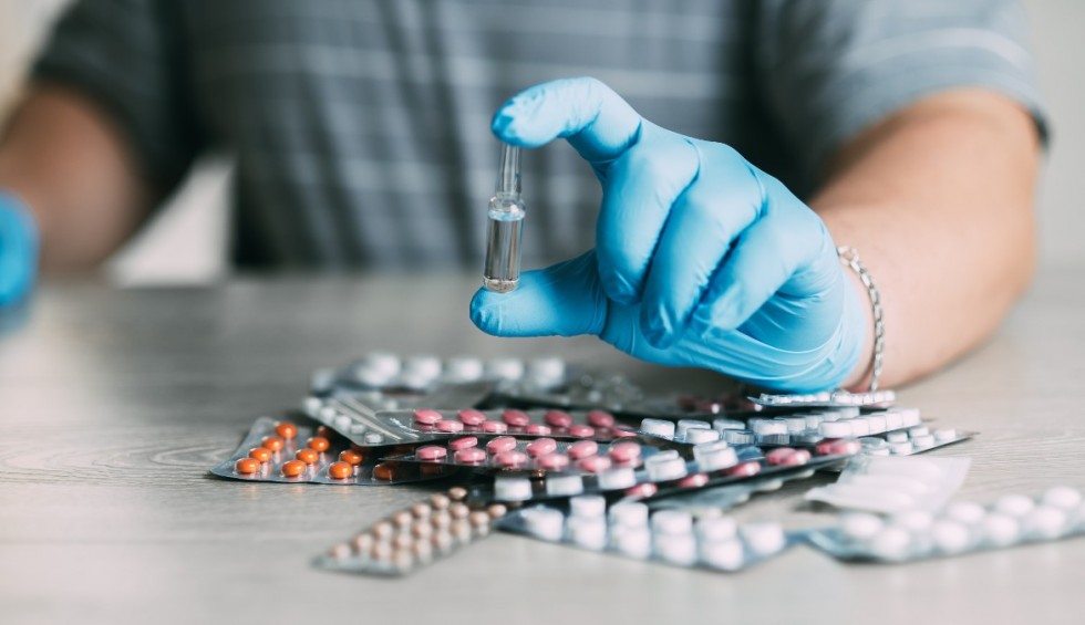 A generic square placeholder image with rounded corners in a figure.