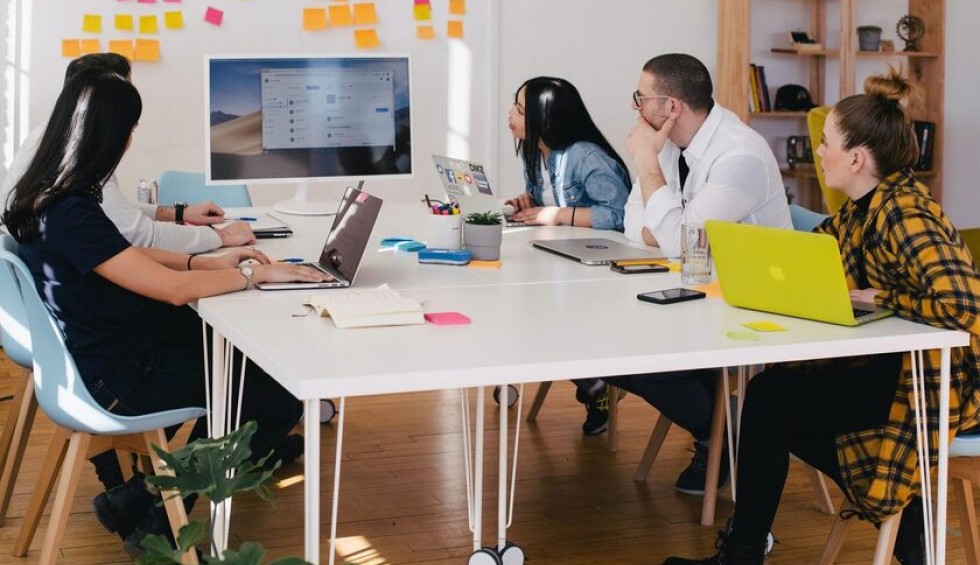 A generic square placeholder image with rounded corners in a figure.