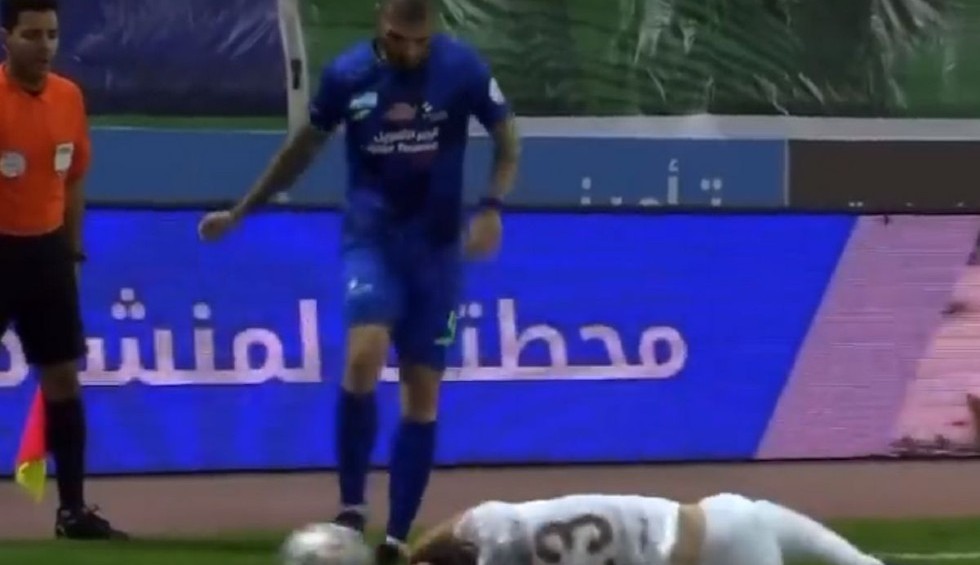 A generic square placeholder image with rounded corners in a figure.