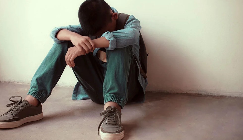 A generic square placeholder image with rounded corners in a figure.