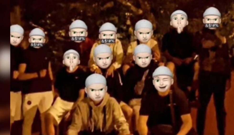 A generic square placeholder image with rounded corners in a figure.