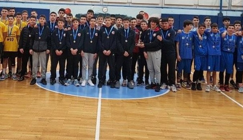 A generic square placeholder image with rounded corners in a figure.