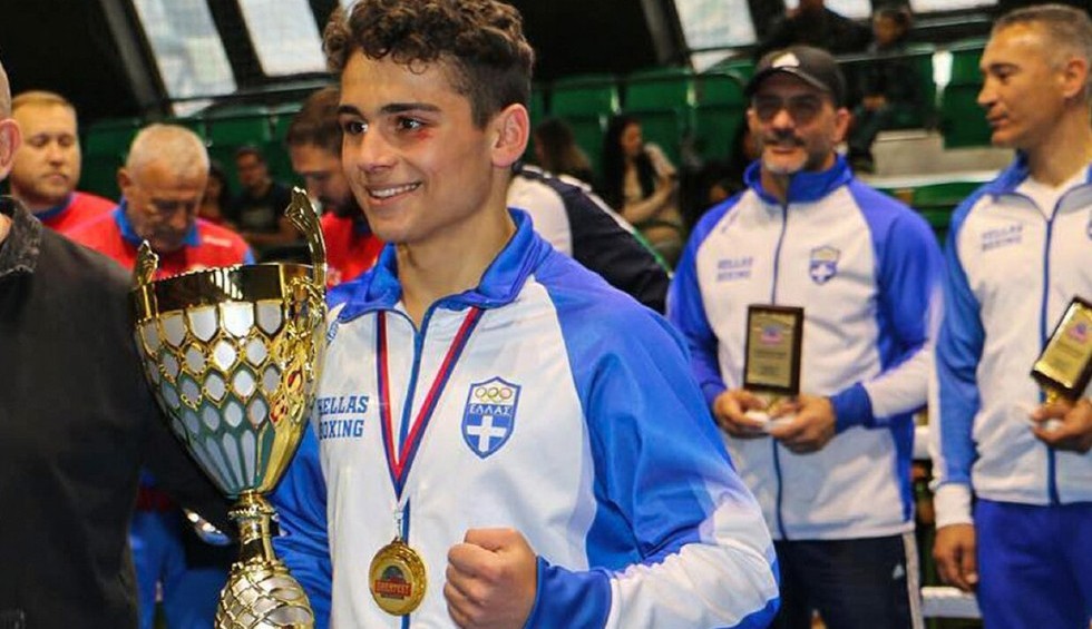 A generic square placeholder image with rounded corners in a figure.