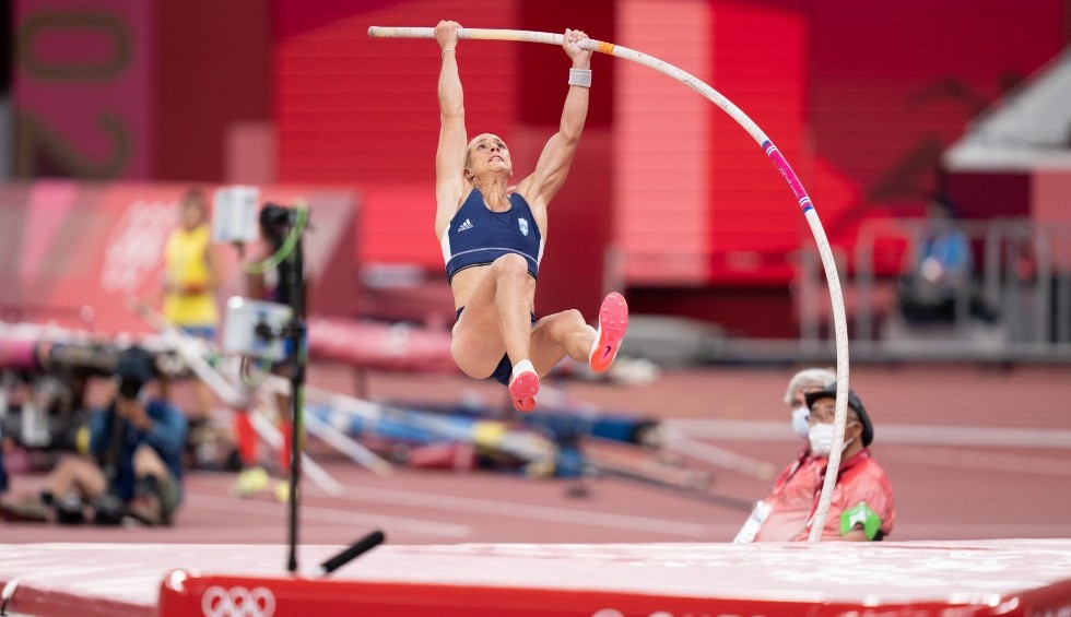 A generic square placeholder image with rounded corners in a figure.