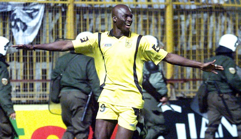 A generic square placeholder image with rounded corners in a figure.