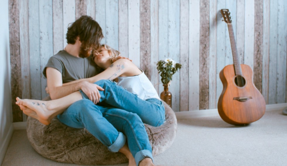 A generic square placeholder image with rounded corners in a figure.