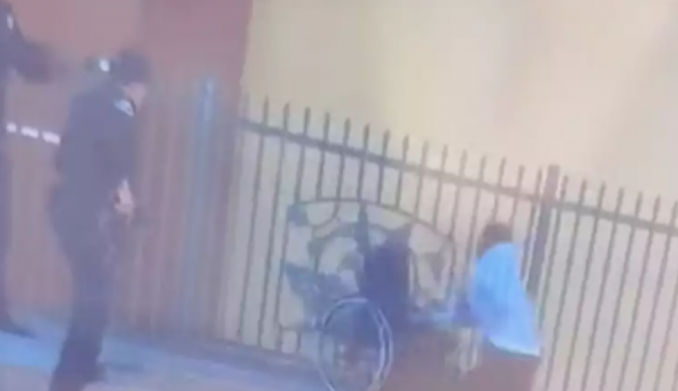 A generic square placeholder image with rounded corners in a figure.